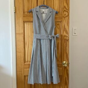 Ann Klein - Seersucker pleated midi dress - Size S